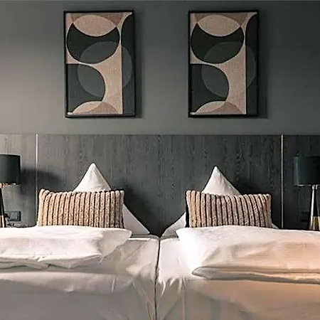 Gut Halte Hotel 3*